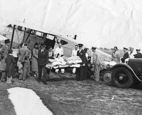 pamela sargent sir malcolms daughter who died in 1944 from polio brought from italy 14 sep 1937 g-adfx dh rapide 0654-0338